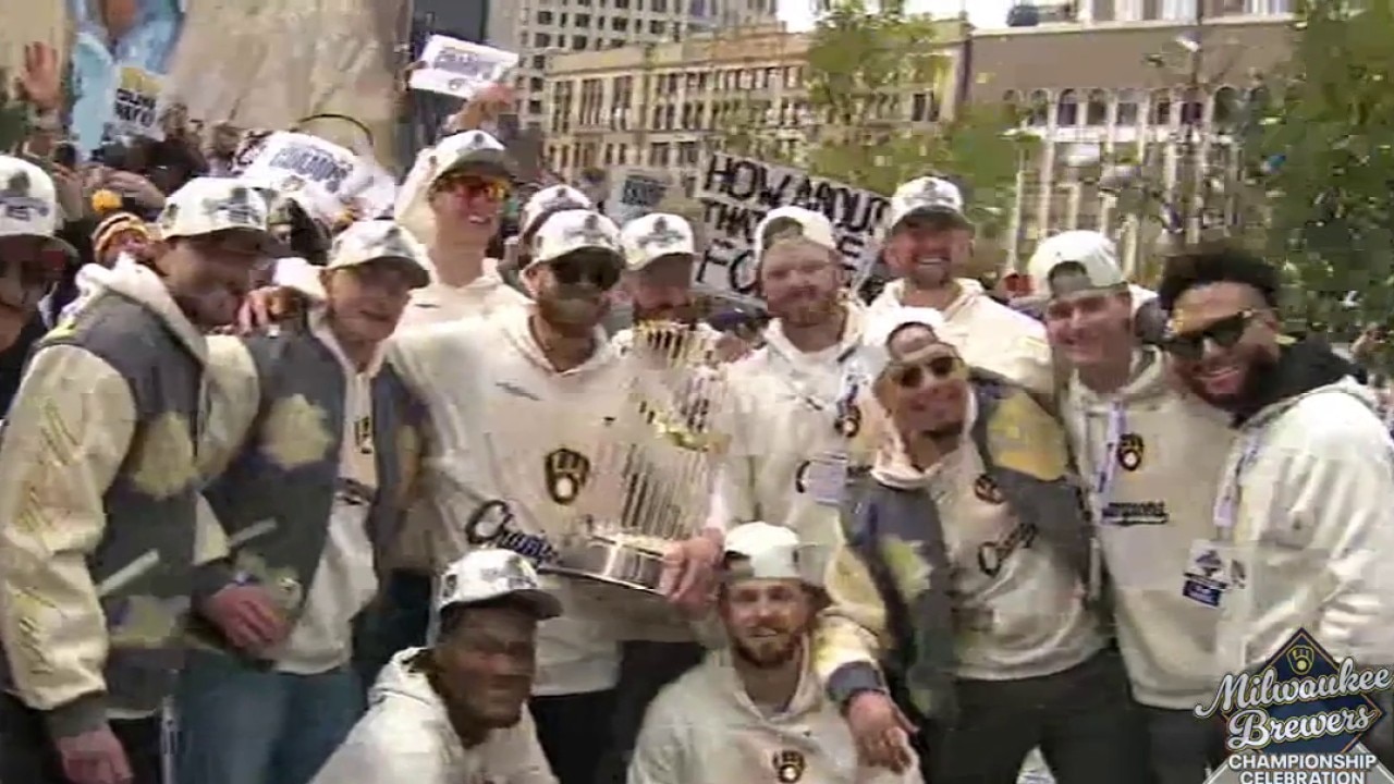 Brewers join fans on street at celebration parade — FOX 6 News
